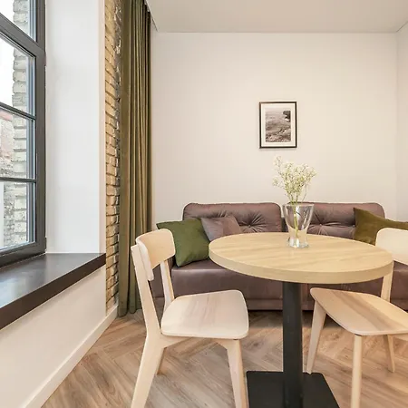 Old Town Apartment Collection, 6 *