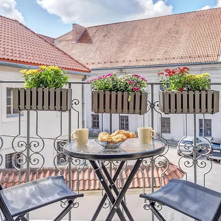 Old Town Apartment Collection, 6